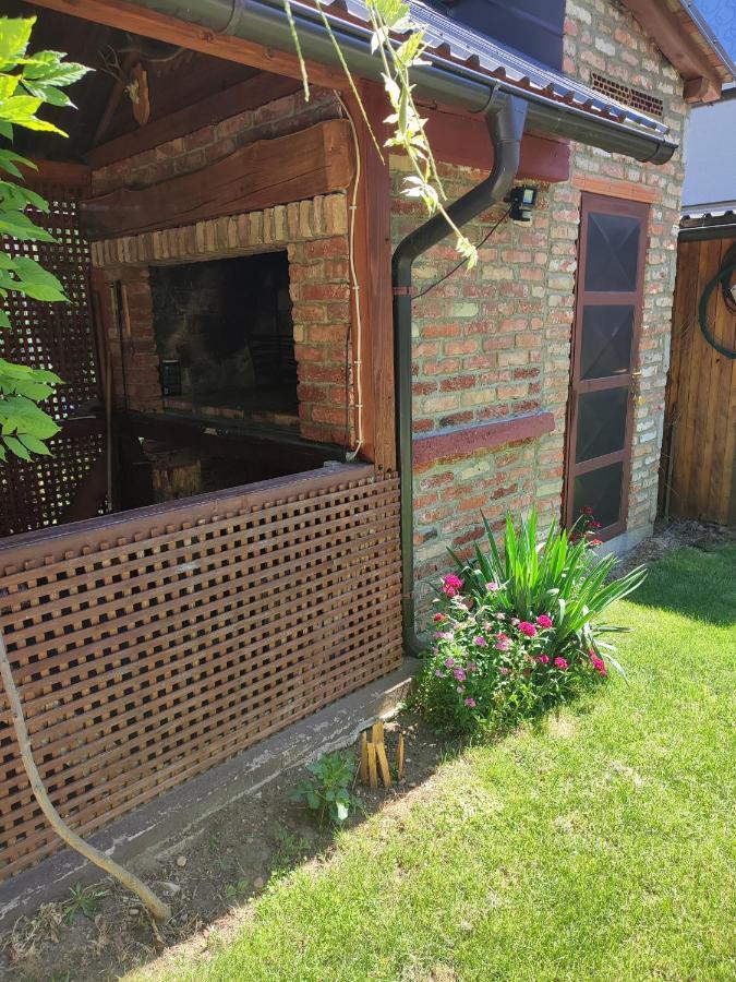 Guest House Josipovic Korenica Exterior photo