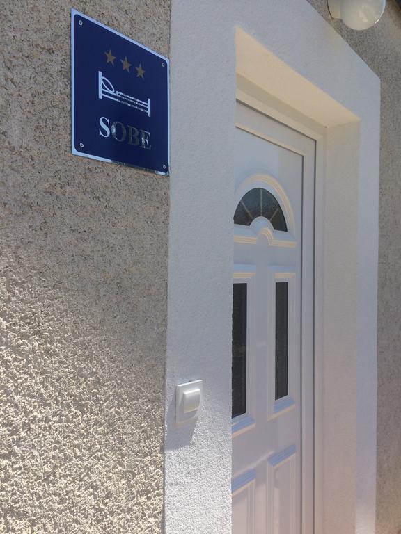 Guest House Josipovic Korenica Exterior photo